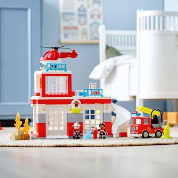 LEGO® DUPLO® Kurtarma İtfaiye Merkezi ve Helikopter 10970 - Çocuklar İçin Yaratıcı Oyuncak Yapım Seti (117 Parça)