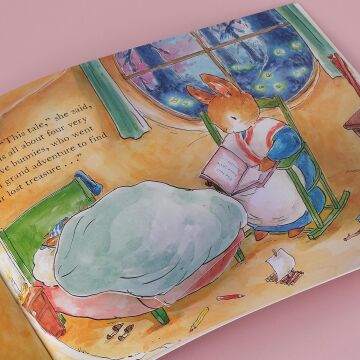 Peter Rabbit: The Bedtime Bunny Hunt: A Lift-the-Flap Storybook