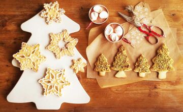 The Cookie Jar: Over 90 Scrumptious Recipes for Home-Baked Treats