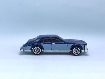 Hot Wheels Tekli Arabalar 82 CADILLAC SEVILLE HKJ64