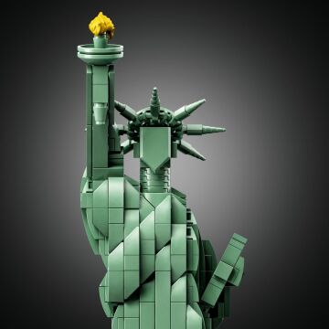 LEGO Architecture Özgürlük Heykeli 21042 - Seyahat, Tarih ve Mimari Seven Yetişkinler için Sergilenebilir Yapım Seti (1685 Parça)