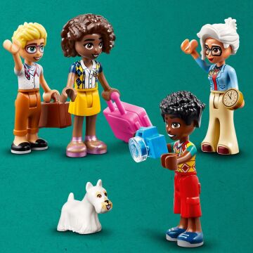 LEGO Friends Kale Pansiyon 42638-12 Yaş ve Üzeri İçin Otel İçeren Yaratıcı Oyuncak Yapım Seti (1311 Parça)