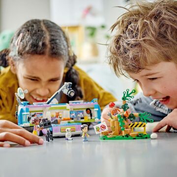 LEGO® Friends Canlı Yayın Aracı 41749 Oyuncak Yapım Seti (446 Parça)