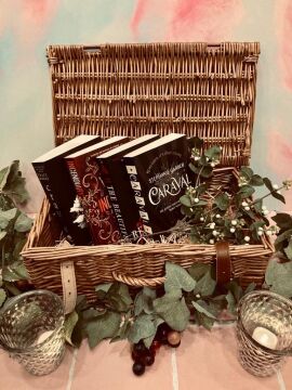 Caraval: The mesmerising Sunday Times bestseller: the mesmerising and magical fantasy from the author of Once Upon a Broken Heart: 1