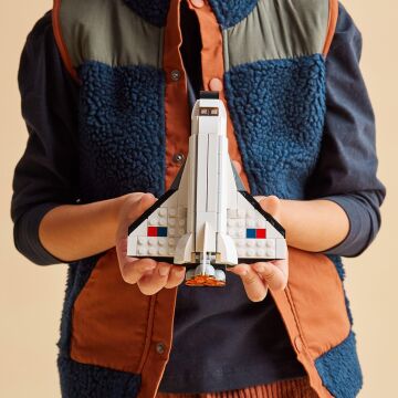 LEGO Creator Uzay Mekiği 31134-6 Yaş ve Üzeri Çocuklar İçin Astronot ve Uzay Gemisi Modelleri İçeren Yaratıcı Oyuncak Yapım Seti (144 Parça)
