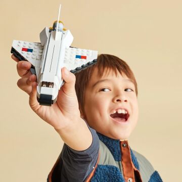 LEGO Creator Uzay Mekiği 31134-6 Yaş ve Üzeri Çocuklar İçin Astronot ve Uzay Gemisi Modelleri İçeren Yaratıcı Oyuncak Yapım Seti (144 Parça)