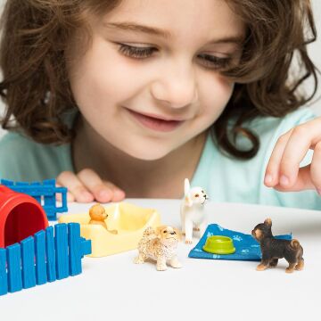 Schleich 42480 Yavru Köpek Kulübesi Oyuncak Figürü, Çok Renkli