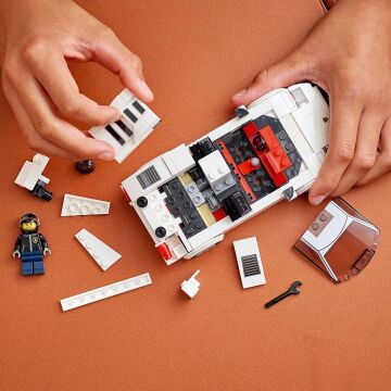 LEGO Speed Champions Lamborghini Countach 76908-8 Yaş ve Üzeri Çocuklar için Süper Spor Araba Modeli Oyuncak Yapım Seti (262 Parça)