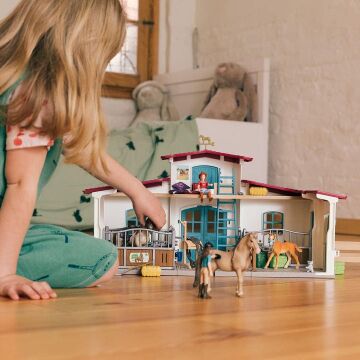SCHLEICH Göl Kenarı Biniş Merkezi