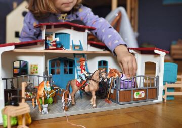 SCHLEICH Göl Kenarı Biniş Merkezi