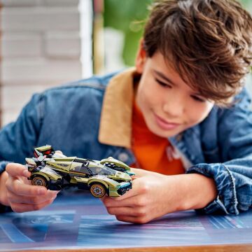 LEGO Speed Champions Lamborghini Lambo V12 Vision GT Süper Araba 76923, 10 Yaş ve Üzeri Araç Tutkunları İçin Yaratıcı Oyuncak Yapım Seti (230 Parça)