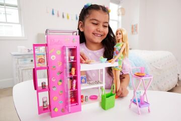 Barbie ve Büyük Kiler Oyun Seti HJV38