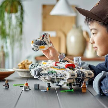 LEGO® Star Wars: Ahsoka Ghost ve Phantom II 75357-10 Yaş ve Üzeri Star Wars Hayranı Çocuklar için Yaratıcı Oyuncak Yapım Seti (1394 Parça)