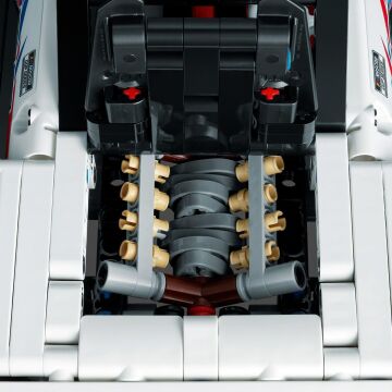 LEGO Technic Nascar Yeni Nesil Chevrolet Camaro ZL1 42153-9 Yaş ve Üzeri Çocuklar İçin Yaratıcı Oyuncak Yapım Seti (672 Parça)