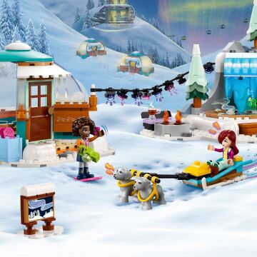 LEGO® Friends İglu Tatili Macerası 41760-8 Yaş ve Üzeri Çocuklar için 3 Mini Oyuncak Bebek ve Oyuncak Köpek İçeren Yaratıcı Oyuncak Yapım Seti (491 Parça)