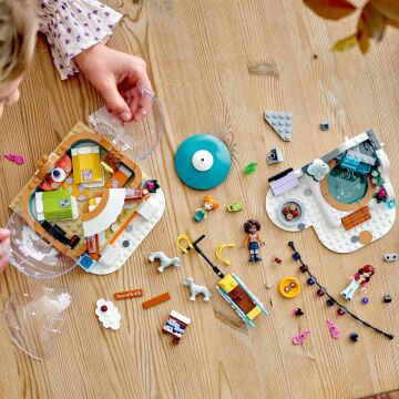 LEGO® Friends İglu Tatili Macerası 41760-8 Yaş ve Üzeri Çocuklar için 3 Mini Oyuncak Bebek ve Oyuncak Köpek İçeren Yaratıcı Oyuncak Yapım Seti (491 Parça)