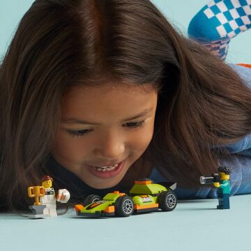LEGO City Yeşil Yarış Arabası 60399-4 Yaş ve Üzeri Çocuklar için Oyuncak Yarış Aracı İçeren Yaratıcı Oyuncak Yapım Seti (56 Parça)