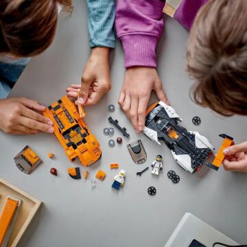 LEGO Speed Champions McLaren Solus GT ve McLaren F1 LM 76918-9 Yaş ve Üzeri Çocuklar İçin Koleksiyonluk ve Sergilenebilir Yaratıcı Oyuncak Model Yapım Seti (581 Parça)