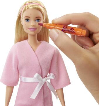 Barbie Wellness - Yüz Bakımı Yapıyor Oyun Seti, 4 yaş ve üzeri, GJR84