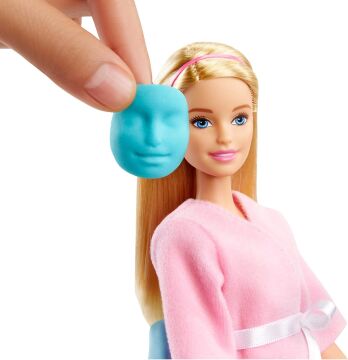 Barbie Wellness - Yüz Bakımı Yapıyor Oyun Seti, 4 yaş ve üzeri, GJR84
