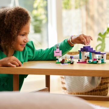 LEGO Minecraft Hayvan Barınağı 21253-7 Yaş ve Üzeri Macera Oyunları Seven Çocuklar İçin 6 Adet Minecraft Hayvan Figürü içeren Yaratıcı Oyuncak Yapım Seti (206 Parça)