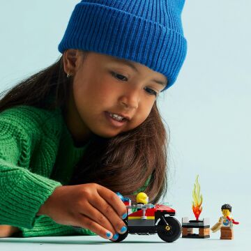 LEGO City İtfaiye Kurtarma Motosikleti 60410-4 Yaş ve Üzeri Çocuklar için İtfaiye Motosikleti İçeren Yaratıcı Oyuncak Yapım Seti (57 Parça)
