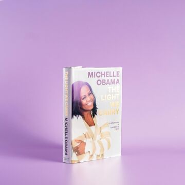 MICHELLE OBAMA -THE LIGHT WE CARRY