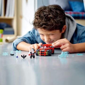 LEGO® Marvel Miles Morales Morbius’a Karşı 76244-7 Yaş ve Üzeri için Minifigür ve Araba İçeren Örümcek Adamlı Oyuncak Yapım Seti (220 Parça)