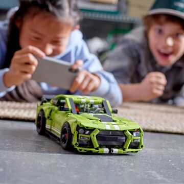 LEGO® Technic Ford Mustang Shelby® GT500® 42138 – Araçları Seven Çocuklar İçin Çek-Bırak Drag Yarış Arabası Yaratıcı Oyuncak Model Yapım Seti (544 Parça)