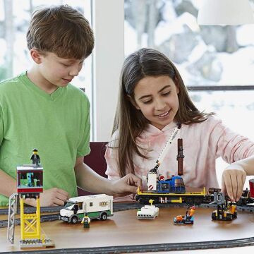 LEGO City Kargo Treni 60198-6 Yaş ve Üzeri Tren Seven Çocuklar için City Setleriyle Uyumlu Tamamlayıcı Yaratıcı Oyuncak Yapım Seti (1226 Parça)