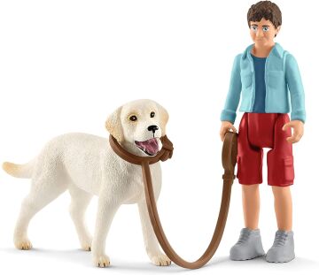 Schleich 42478 Labrador ile Yürüyüş Oyuncak Figürü, Çok Renkli