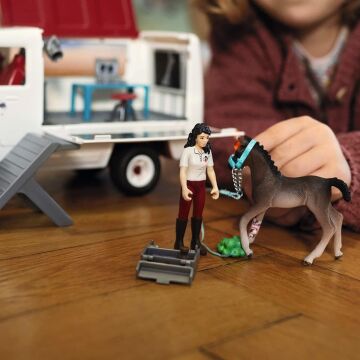Schleich Horse Club - Veteriner Aracı Hannoverli Tay ile, At Veteriner Hekimi X-Ray Oyun Kiti Seti ile, Veteriner Kiti 5-12 Yaş Çocuklar için