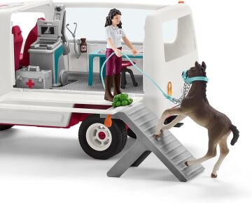 Schleich Horse Club - Veteriner Aracı Hannoverli Tay ile, At Veteriner Hekimi X-Ray Oyun Kiti Seti ile, Veteriner Kiti 5-12 Yaş Çocuklar için