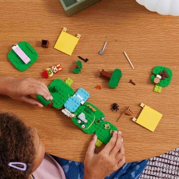LEGO Animal Crossing Bunnie Açık Hava Aktivitelerinde 77047-6 Yaş ve Üzeri Çocuklar için Yaratıcı Oyuncak Yapım Seti (164 Parça)