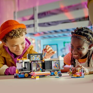 LEGO Friends Pop Star Müzik Turne Otobüsü 42619-8 Yaş ve Üzeri Çocuklar için Yaratıcı Oyuncak Yapım Seti (845 Parça)