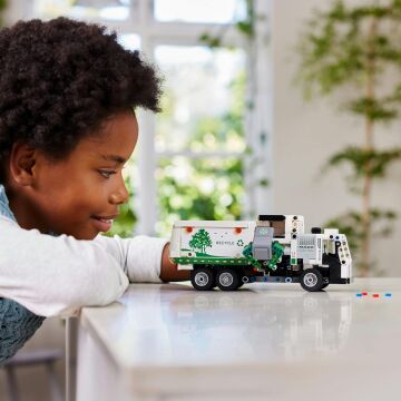 LEGO Technic Mack® LR Electric Çöp Kamyonu 42167-8 Yaş ve Üzeri Çocuklar için Geri Dönüşüm Temalı Koleksiyonluk Yaratıcı Oyuncak Model Yapım Seti (503 Parça)