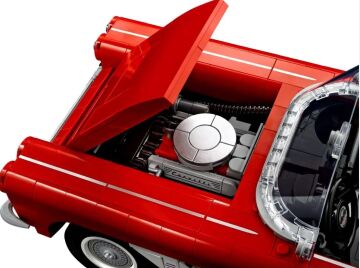 LEGO® Icons Corvette 10321