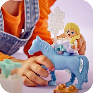 LEGO® DUPLO │ Disney Elsa ve Bruni Büyülü Ormanda 10418, 2 Yaş ve Üzeri Çocuklar için Elsa Mini Bebek Figürü İçeren Eğitici Oyuncak Yapım Seti, 31 Parça