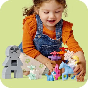 LEGO® DUPLO │ Disney Elsa ve Bruni Büyülü Ormanda 10418, 2 Yaş ve Üzeri Çocuklar için Elsa Mini Bebek Figürü İçeren Eğitici Oyuncak Yapım Seti, 31 Parça