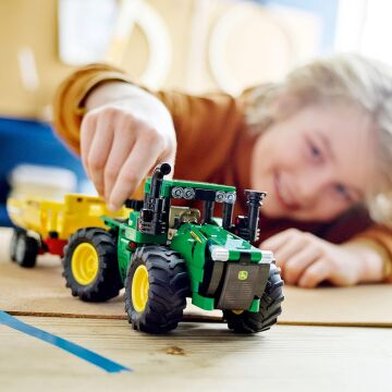 LEGO® Technic John Deere 9620R 4WD Traktör 42136-8 Yaş ve Üzeri Çocuklar için Oyuncak Traktör Yapım Seti (390 Parça)