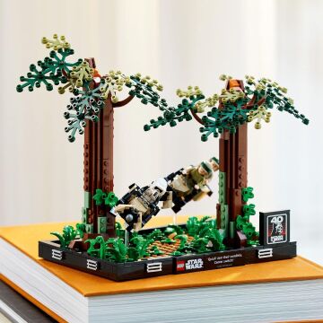 LEGO Star Wars Endor Hız Motoru Takibi Dioraması 75353