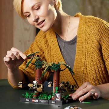 LEGO Star Wars Endor Hız Motoru Takibi Dioraması 75353