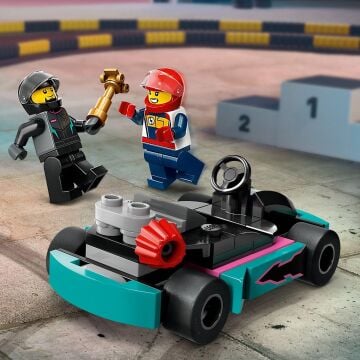 LEGO City Go-Kartlar ve Yarış Sürücüleri 60400-5 Yaş ve Üzeri için Yarışçı Minifigürü İçeren Yaratıcı Oyuncak Yapım Seti (99 Parça)