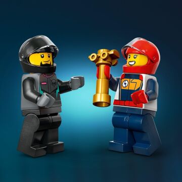 LEGO City Go-Kartlar ve Yarış Sürücüleri 60400-5 Yaş ve Üzeri için Yarışçı Minifigürü İçeren Yaratıcı Oyuncak Yapım Seti (99 Parça)