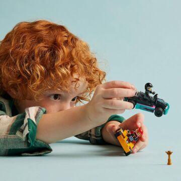 LEGO City Go-Kartlar ve Yarış Sürücüleri 60400-5 Yaş ve Üzeri için Yarışçı Minifigürü İçeren Yaratıcı Oyuncak Yapım Seti (99 Parça)