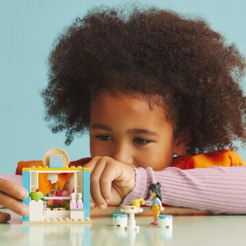 LEGO® Friends Donut Dükkanı 41723-4 Yaş ve Üzeri Çocuklar için Liann ve Leo Mini Bebekleri İçeren Oyuncak Yapım Seti (63 Parça)