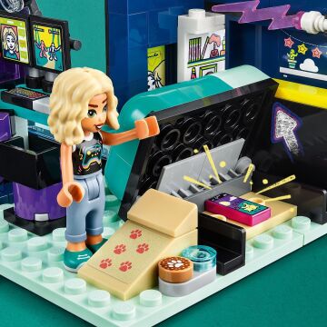 LEGO® Friends Nova'nın Odası 41755-6 Yaş ve Üzeri Çocuklar için 2 Mini Bebek (Nova ve Zac) İçeren Yaratıcı Oyuncak Yapım Seti (179 Parça)