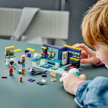 LEGO® Friends Nova'nın Odası 41755-6 Yaş ve Üzeri Çocuklar için 2 Mini Bebek (Nova ve Zac) İçeren Yaratıcı Oyuncak Yapım Seti (179 Parça)