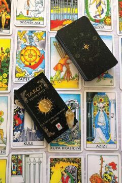 Tarot Klasik Deste - 78 Kart ve Anahtar Kitap